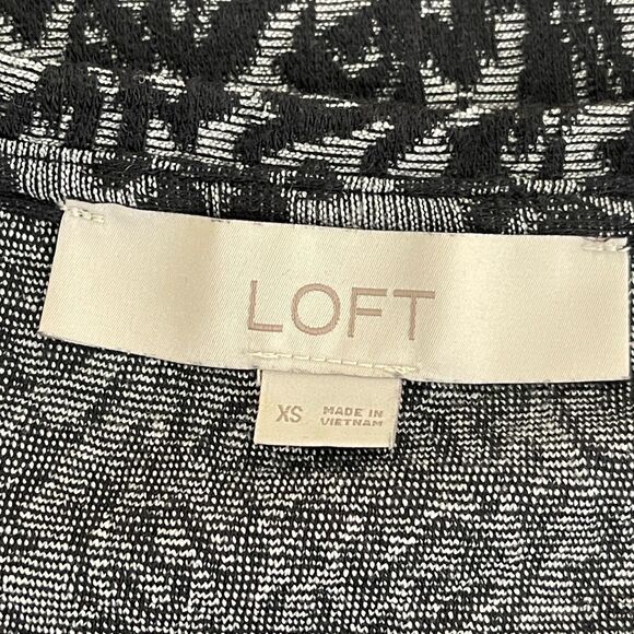 LOFT Lacy Jacquard Long Sleeve Tee Women's Size XS - Picture 3 of 6